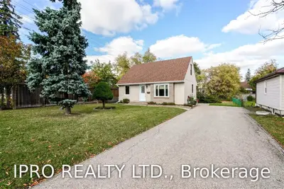 3 Arch Road, Mississauga, ON L5M 1M4