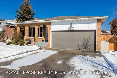 1431 Livingston Road, Oakville, ON L6H 3G3