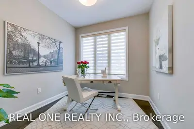 379 Begonia Gardens, Oakville, ON L6M 1L7