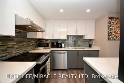 4460 Tucana Court 302, Mississauga, ON L5R 3K9
