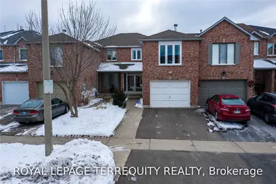 745 Ashprior Avenue, Mississauga, ON L5R 3P1