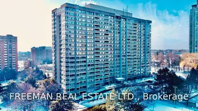 50 Elm Drive E 1804, Mississauga, ON L5A 3X2