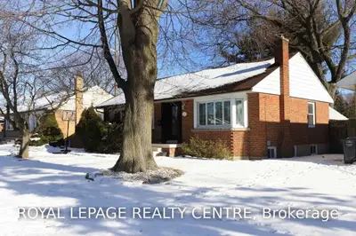 444 Chantenay Drive, Mississauga, ON L5A 1G2