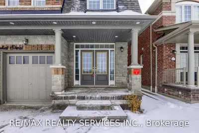61 Stowmarket Street, Caledon, ON L7C 4B1