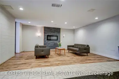3065 Queen Frederica Drive 1001, Mississauga, ON L4Y 3A3