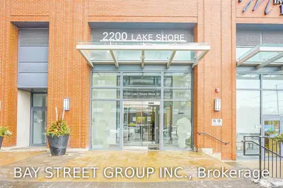 2200 Lakeshore Boulevard W 814, Toronto W06, On M8v 1a4