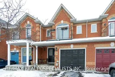 3911 Coachman Circle, Mississauga, ON L5M 6R1