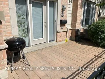 5650 Winston Churchill Boulevard 22, Mississauga, ON L5M 0L8