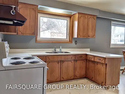 3626 Autumn Harvest Drive, Mississauga, ON L4Y 3S1