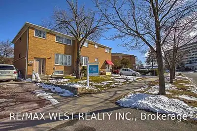 3439 Laddie Crescent, Mississauga, ON L4T 1N2