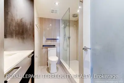 2287 Lake Shore Boulevard W 201, Toronto W06, ON M8V 3Y1