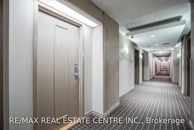 135 Hillcrest Avenue 216, Mississauga, ON L5B 4B1
