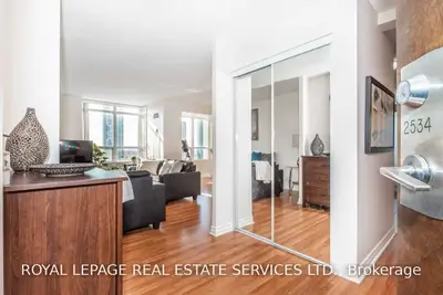 3888 Duke Of York Boulevard 2534, Mississauga, ON L5B 4P5