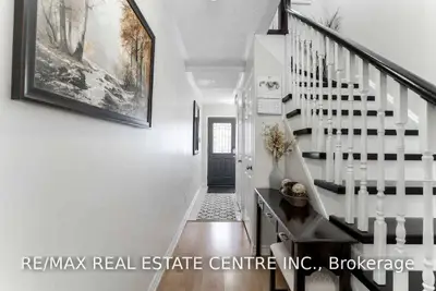 6888 Dillingwood Drive, Mississauga, On L5n 7e4