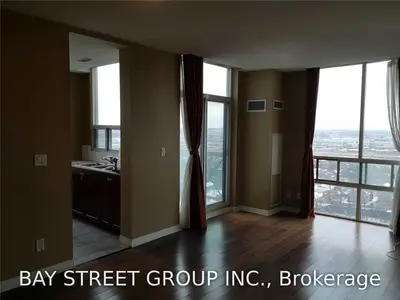 1359 Rathburn Road E 1912, Mississauga, ON L4W 5P7