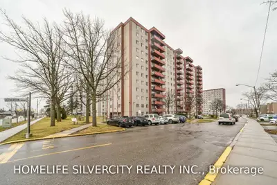200 Lotherton Parkway 104, Toronto W04, ON M6B 2G9