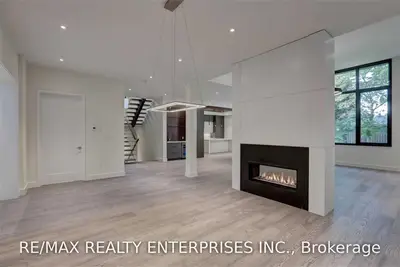 36 Onaway Road, Mississauga, ON L5G 1A4