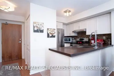 1 Elm Drive W 1203, Mississauga, ON L5B 3C2