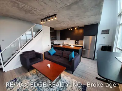 200 Manitoba Street 521, Toronto W06, On M8y 3y9