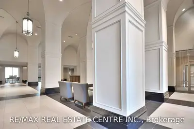 388 Prince Of Wales Drive 2102, Mississauga, ON L5B 0A1