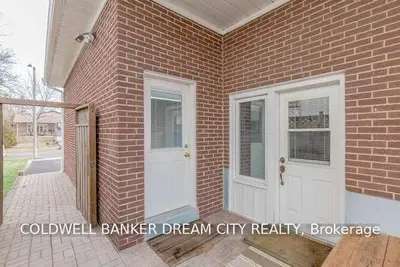 3524 Burningelm Crescent E, Mississauga, ON L4Y 3L1