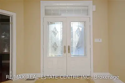 2484 Rideau Drive, Oakville, ON L6H 7R1