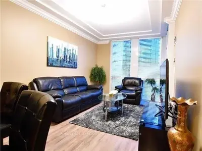 3939 Duke Of York Boulevard 2406, Mississauga, ON L5B 4N2