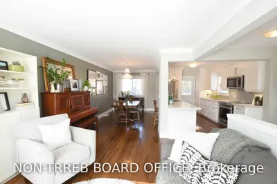 2497 Brookhurst Road, Mississauga, ON L5J 1R5