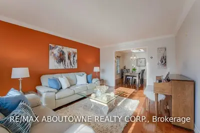 1557 Stationmaster Lane, Oakville, ON L6M 3A9