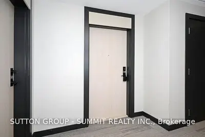 168 Sabina Drive 408, Oakville, ON L6H 7C3