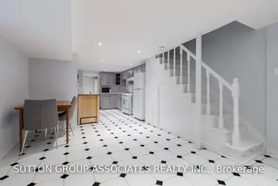 240 Christie Street Lower, Toronto W02, ON M6G 3B8
