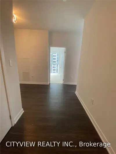 4085 Parkside Village Drive 2309, Mississauga, ON L5B 0K8