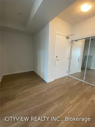 4055 Parkside Village Drive 2611, Mississauga, ON L5B 0K8
