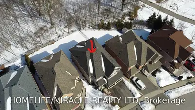 5167 Misty Pine Crescent, Mississauga, ON L5M 8B9