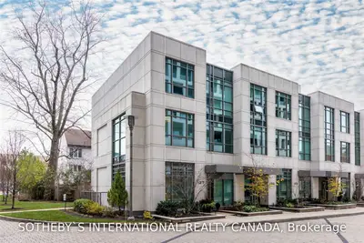 56 Jones Street 127, Oakville, ON L6L 3E5