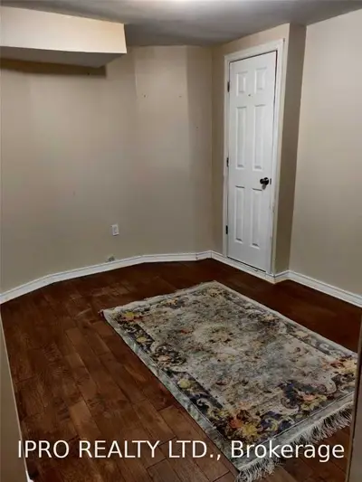 5681 Glen Erin Drive, Mississauga, ON L5M 5J2