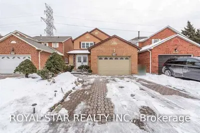 348 Laurentian Avenue, Mississauga, ON L4Z 2J4