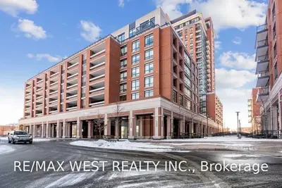 36 Via Bagnato Avenue 725, Toronto W04, ON M6A 0B7