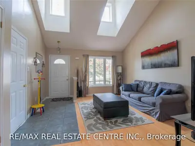 32 Settlers Road, Orangeville, ON L9W 5E2
