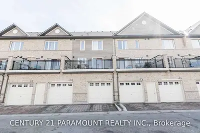 2895 Hazelton Place # 6, Mississauga, ON L5M 0S4