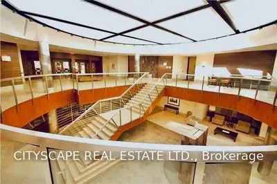 3888 Duke Of York Boulevard 828, Mississauga, On L5b 4p5