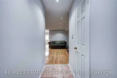 579 Garden Walk, Mississauga, ON L5W 1W1