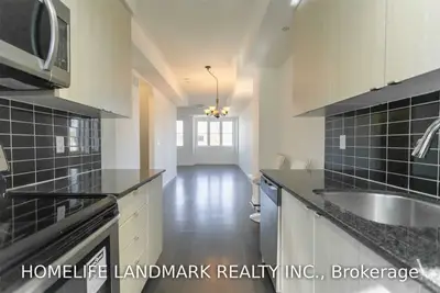 380 Hopewell Avenue N 222, Toronto W04, ON M6E 2S2