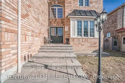 824 Stargazer Drive, Mississauga, ON L5V 1C5