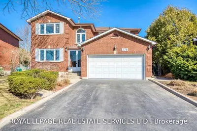 276 Hickory Circle N, Oakville, ON L6H 4V1