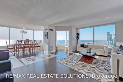 1 Palace Pier Court 2706, Toronto W06, ON M8V 3W9