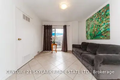 2440 Bromsgrove Road 118, Mississauga, ON L5J 4J7