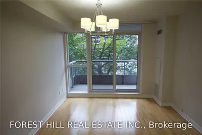 70 High Park Avenue 409, Toronto W02, ON M6P 1A1