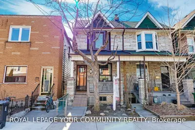 43 Manchester Avenue, Toronto W02, ON M6G 1V4