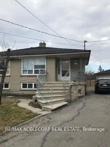 19 Ladyfield Court Bsmt, Toronto W05, ON M3L 1X1